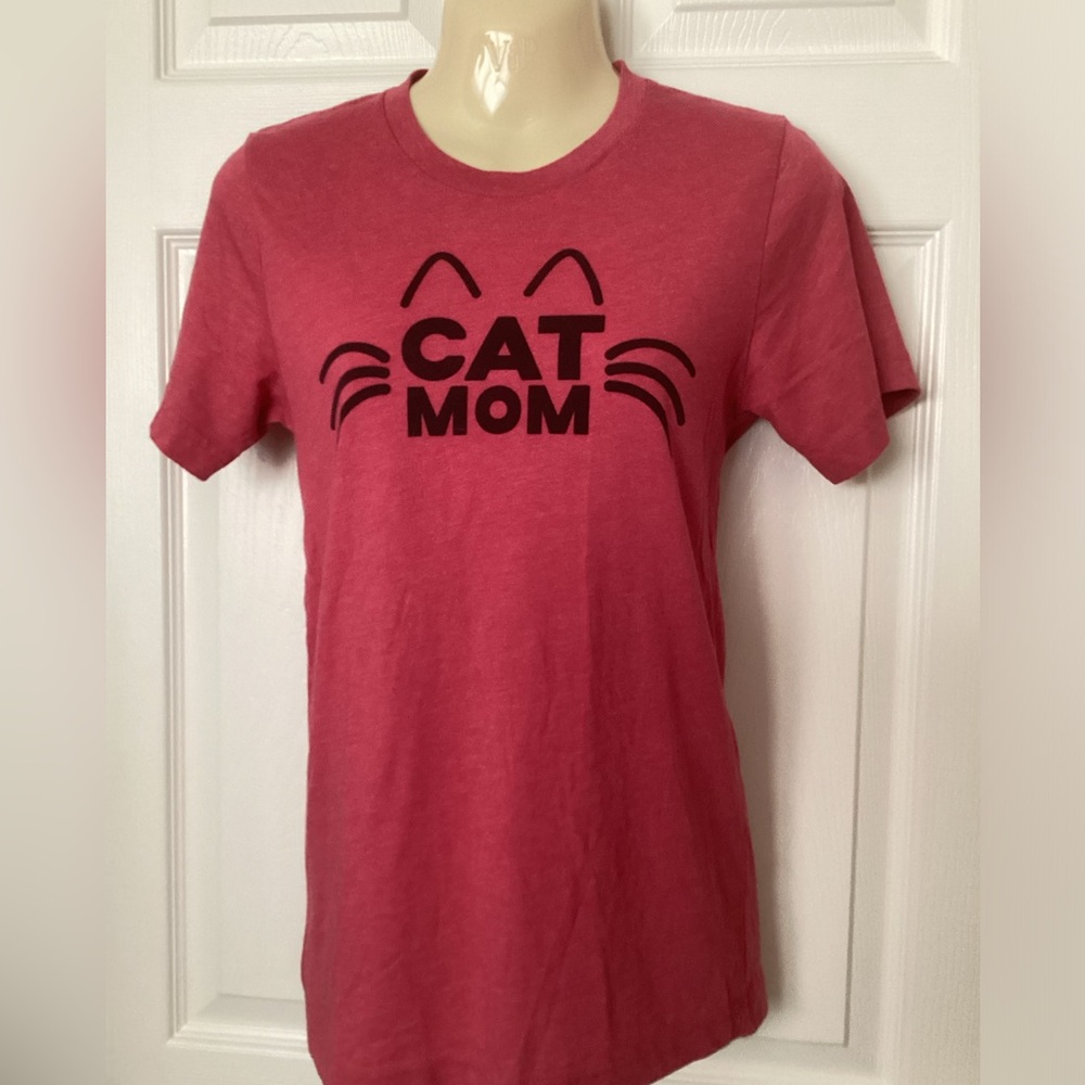 CAT MOM t-shirt Sz S NWOT cat lover pink tee